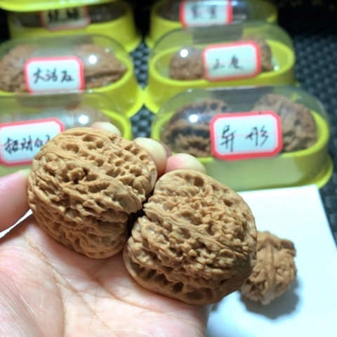 文玩核桃吊坠凡**梦南疆