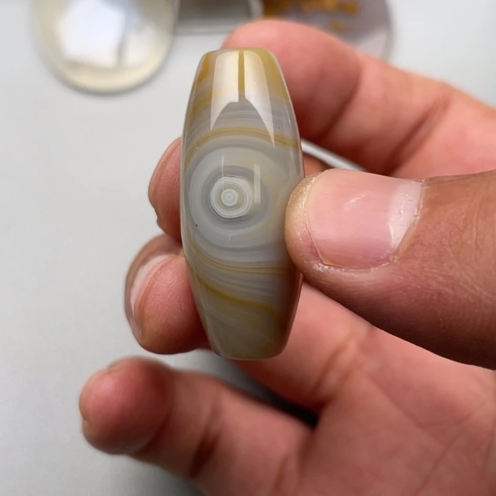 玛瑙/玉髓颈饰未镶嵌伊**妞