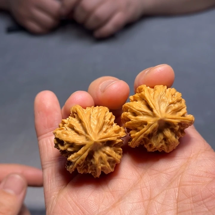 文玩核桃把件三棱福利8510