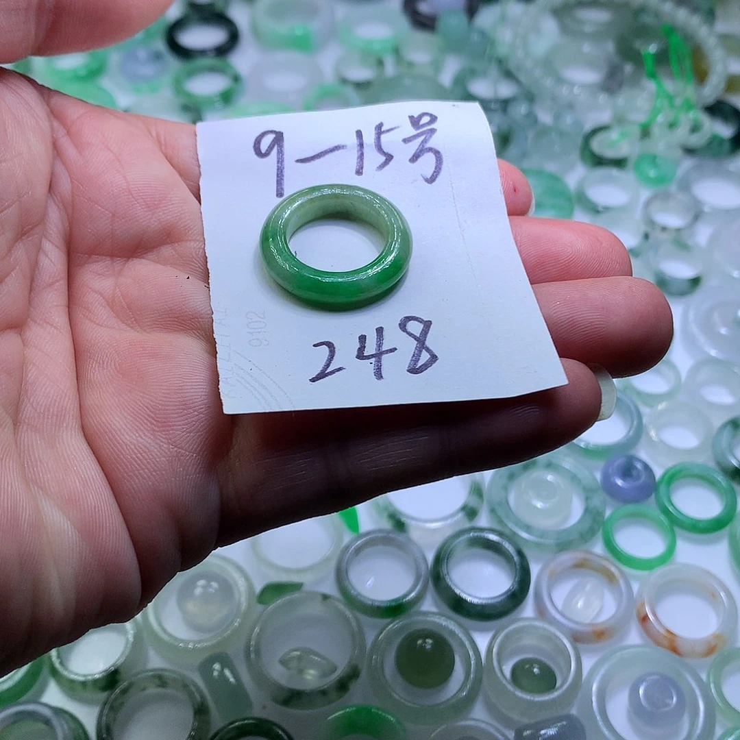 未镶嵌定制翡翠翡翠