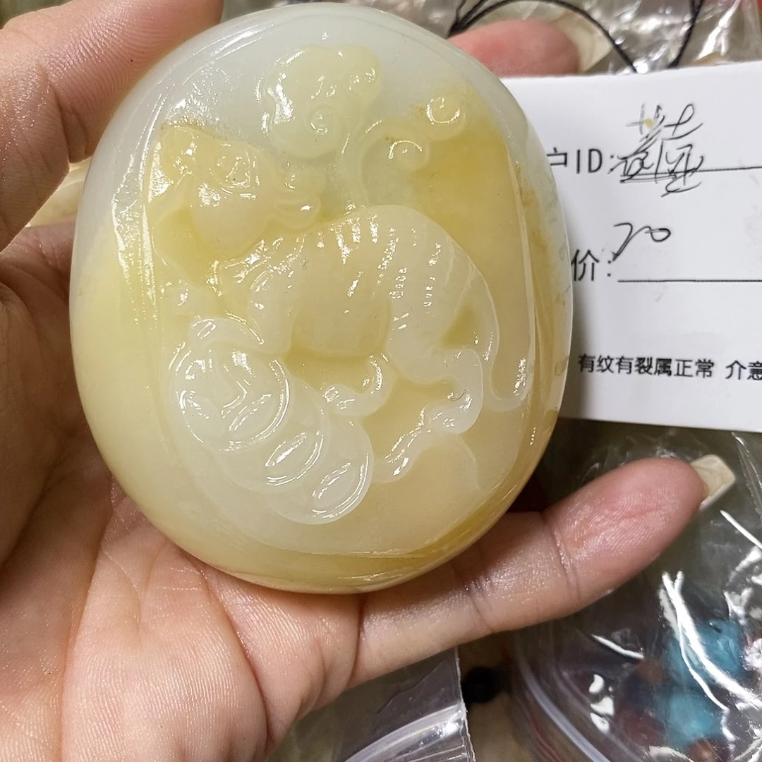石材用****主古青石手把件