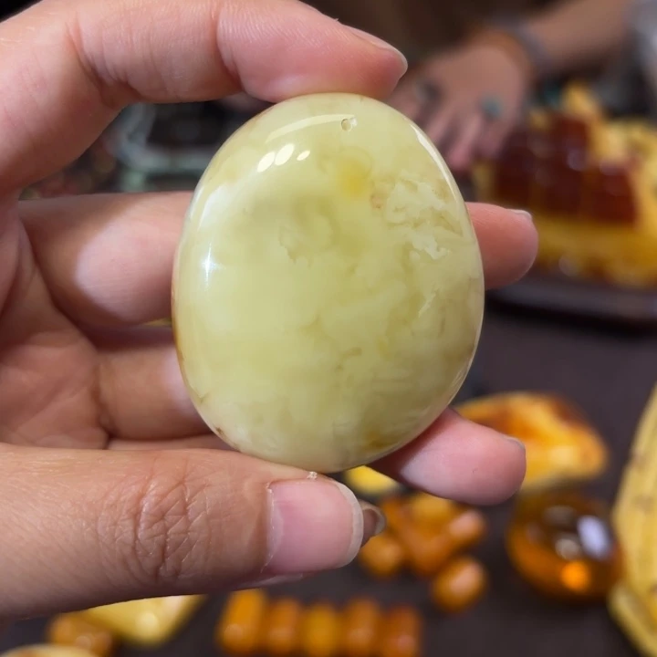 未镶嵌颈饰蜜蜡包*蜜蜡