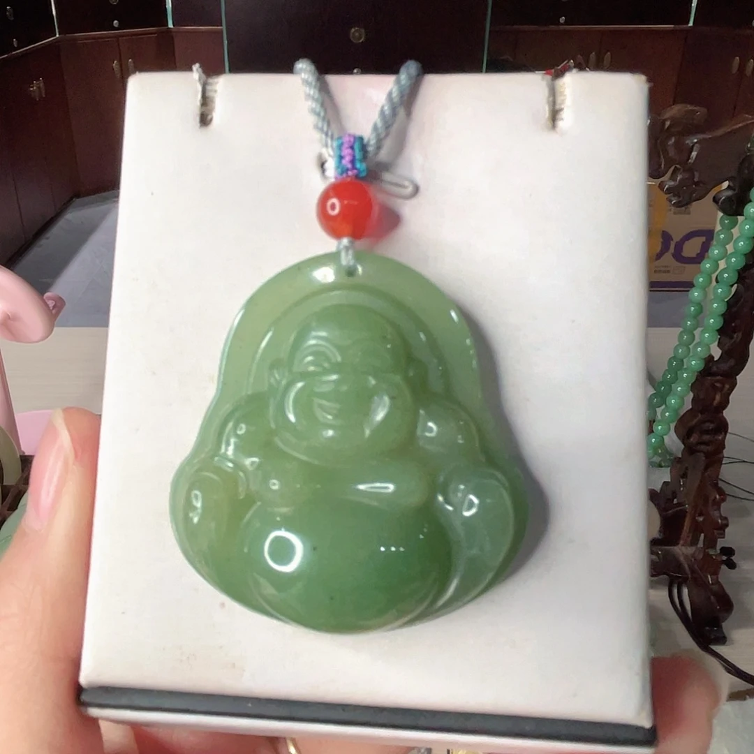 石英岩玉未镶嵌颈饰