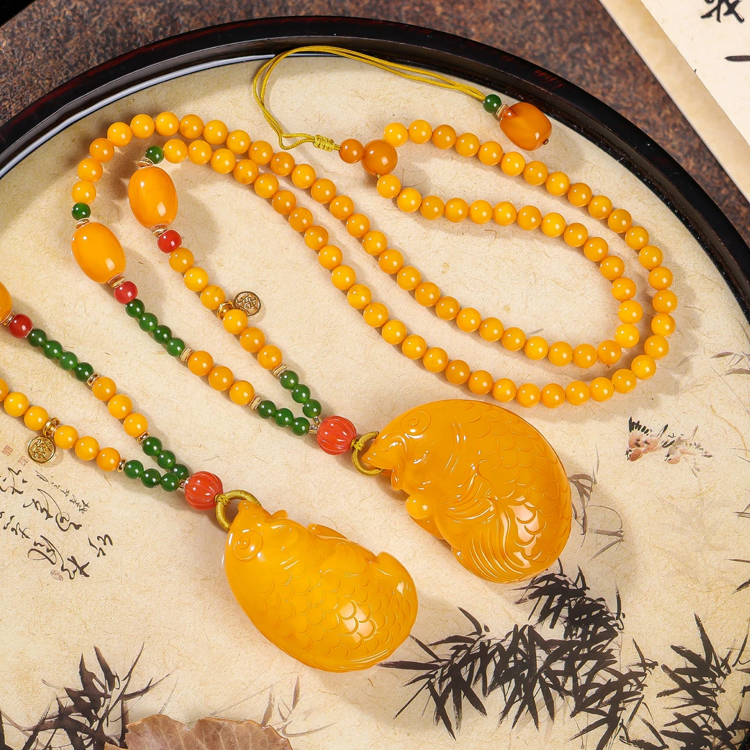 【桃总推荐】蜜蜡雕刻鱼项链多样性发其中一件@@SJ50419022