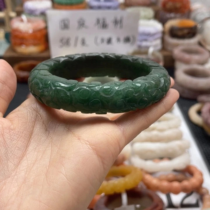 ℒ***࿐未镶嵌手镯石英质玉