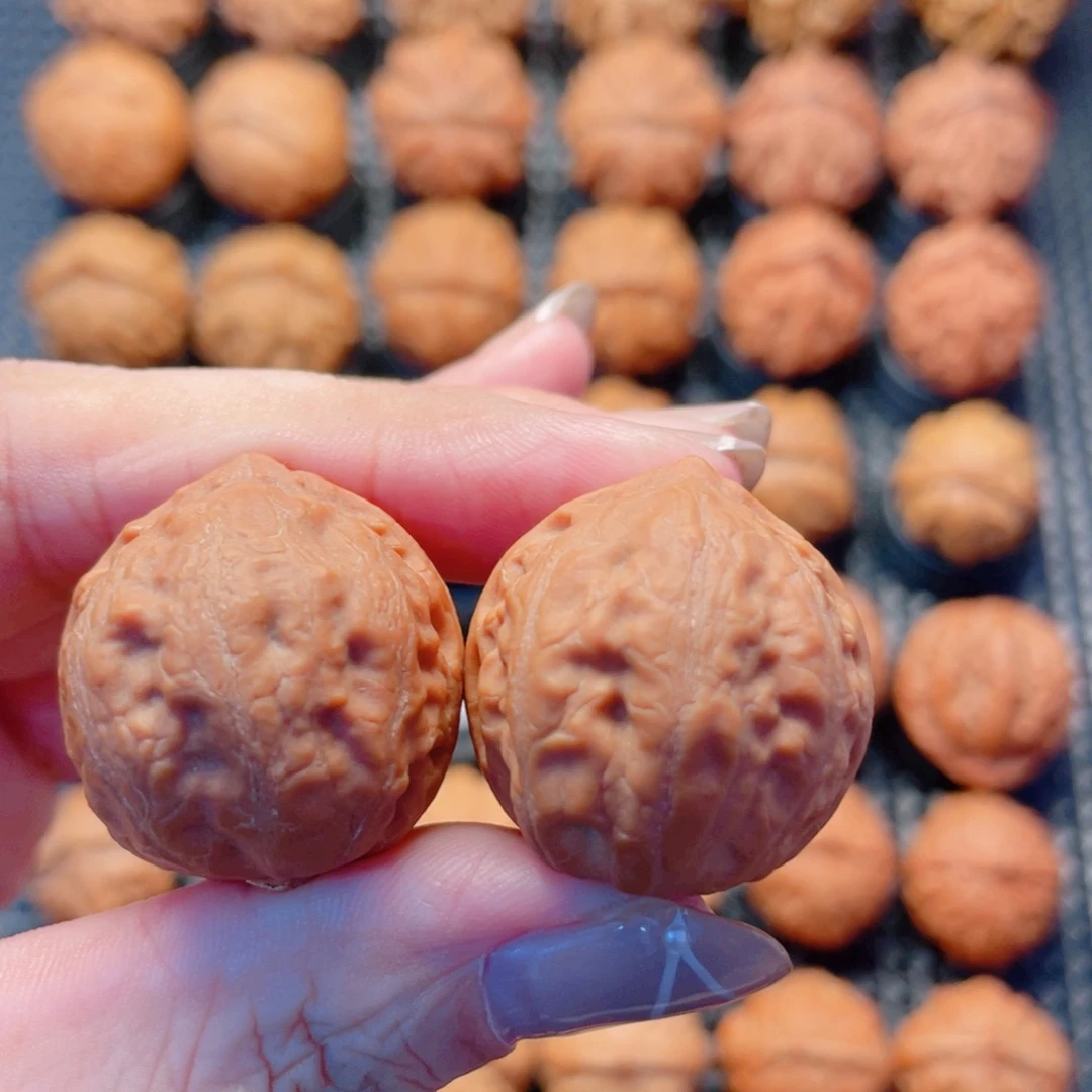 龙***士文玩核桃把件小灵珠