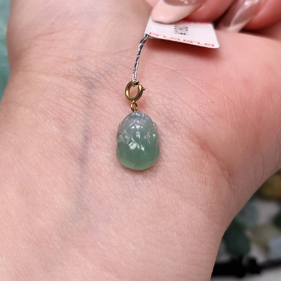 翡翠18K金镶嵌颈饰貔貅