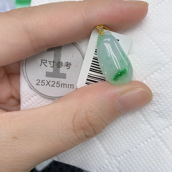 颈饰18K金镶嵌翡翠13445678899