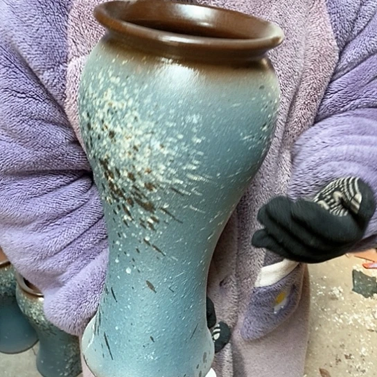 紫砂花盆口17高41，蓝泼墨