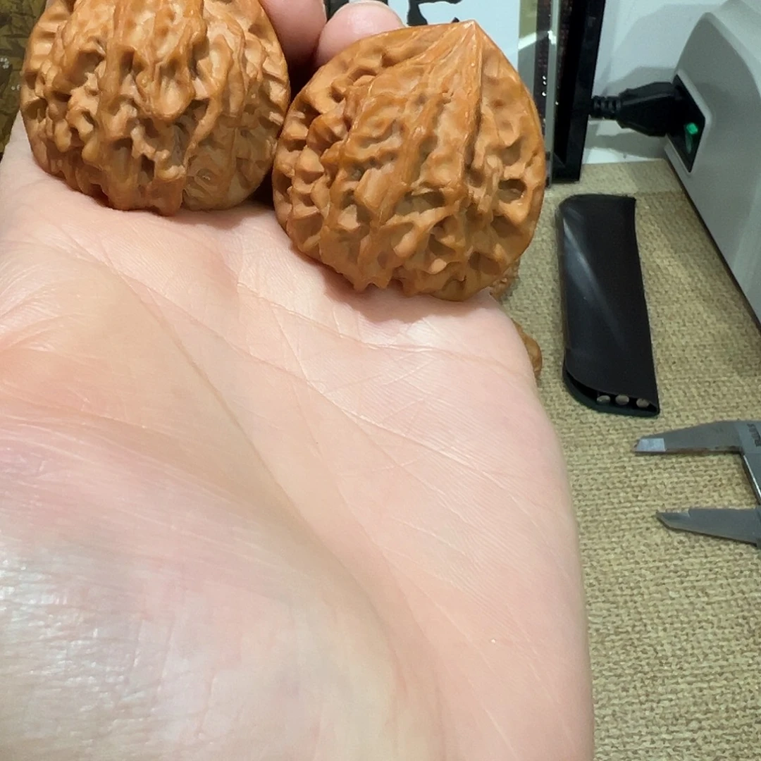 圆***满文玩核桃把件不能在我这里拿手机