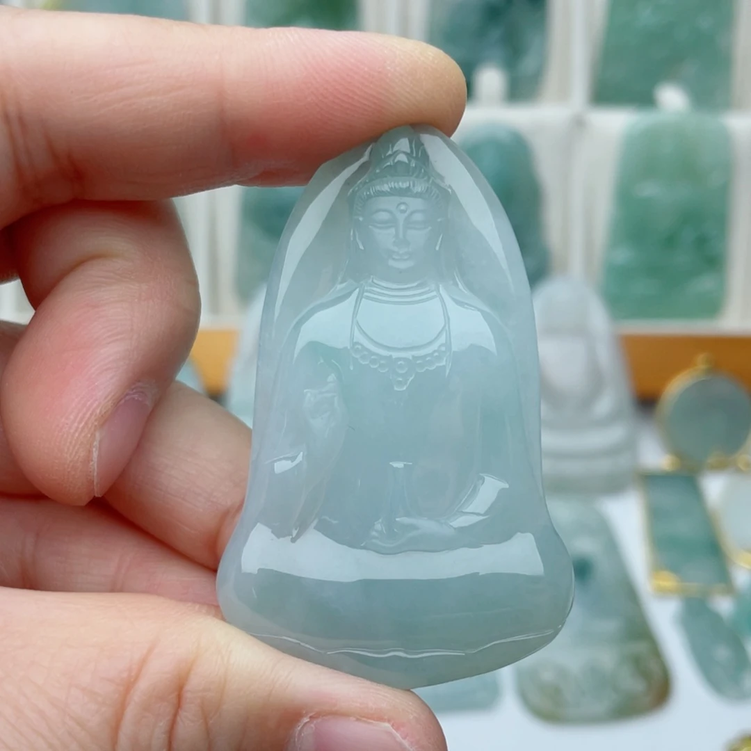 翡翠未镶嵌颈饰素衣观音