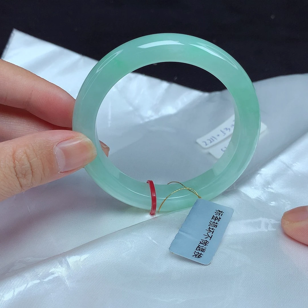 翡翠手镯未镶嵌54圈073