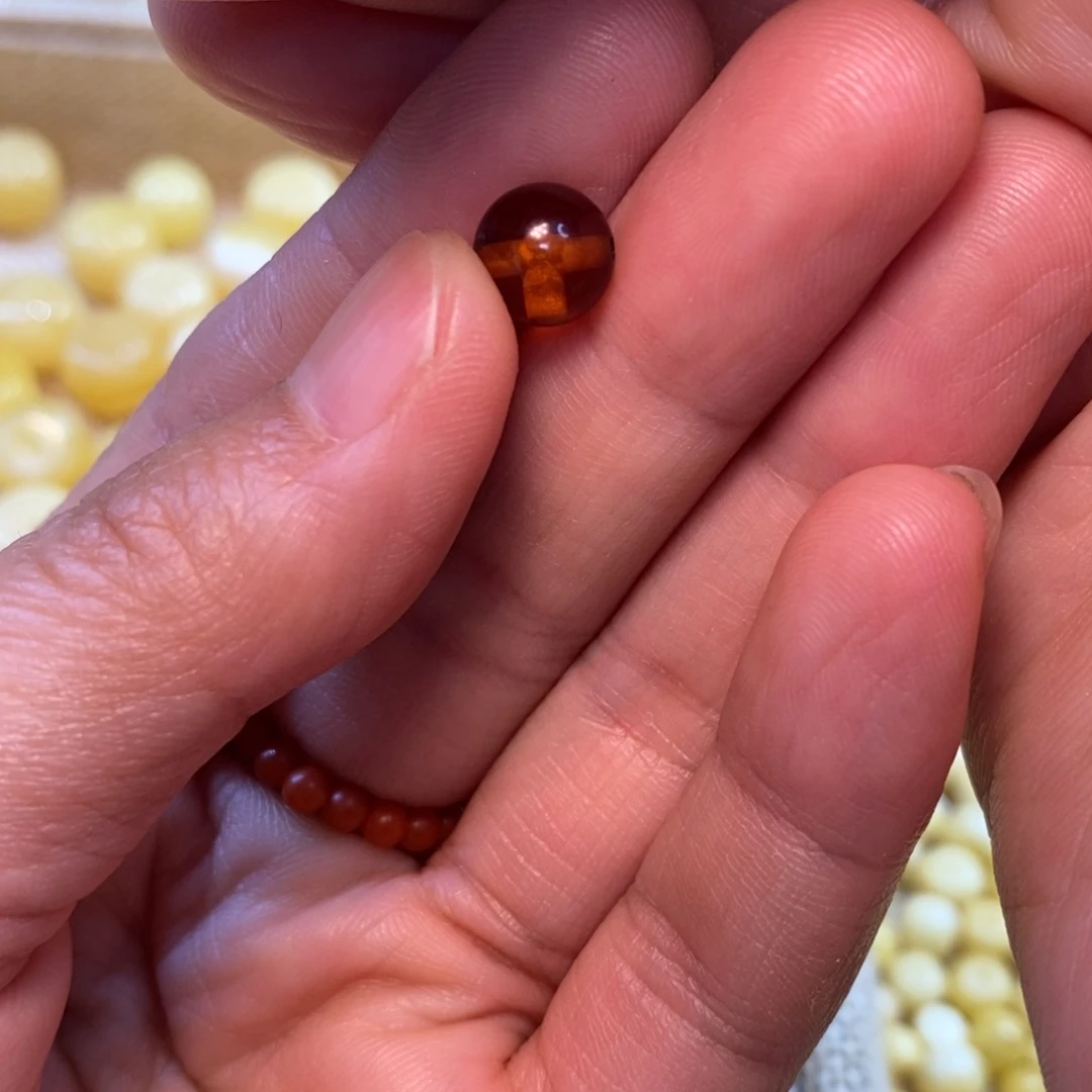 琥珀未镶嵌裸石原矿蜜蜡配珠