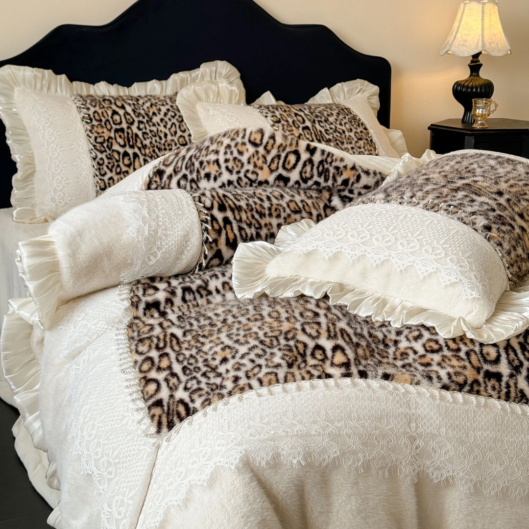 慕野-法式高奢花边金貂毛全消光牛奶绒双拼四件套轻奢加厚