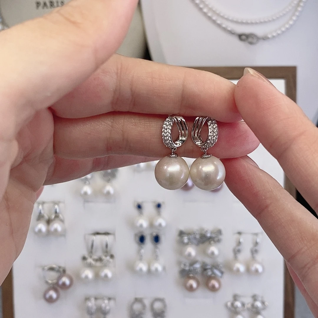 淡水珍珠合金耳饰