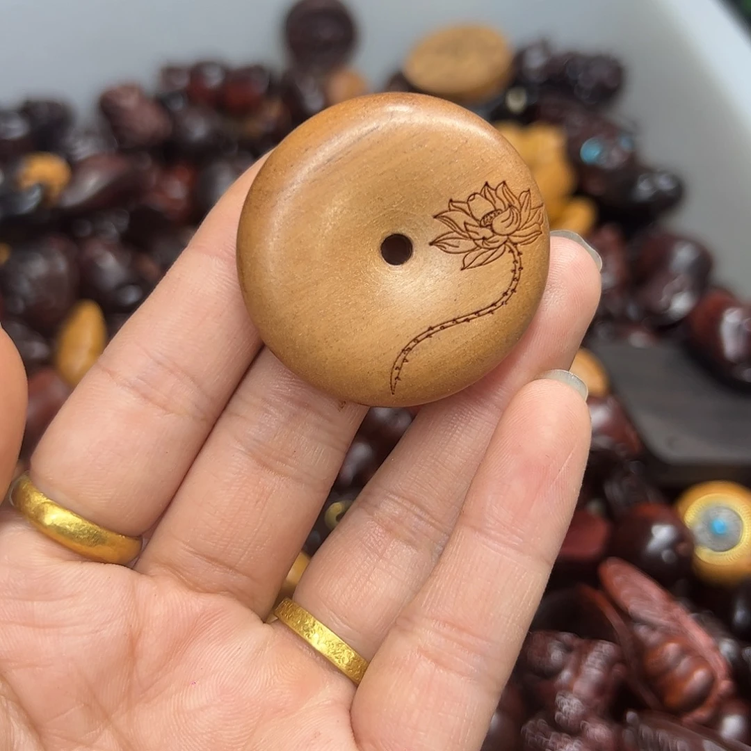 维腊木（绿檀）无事牌