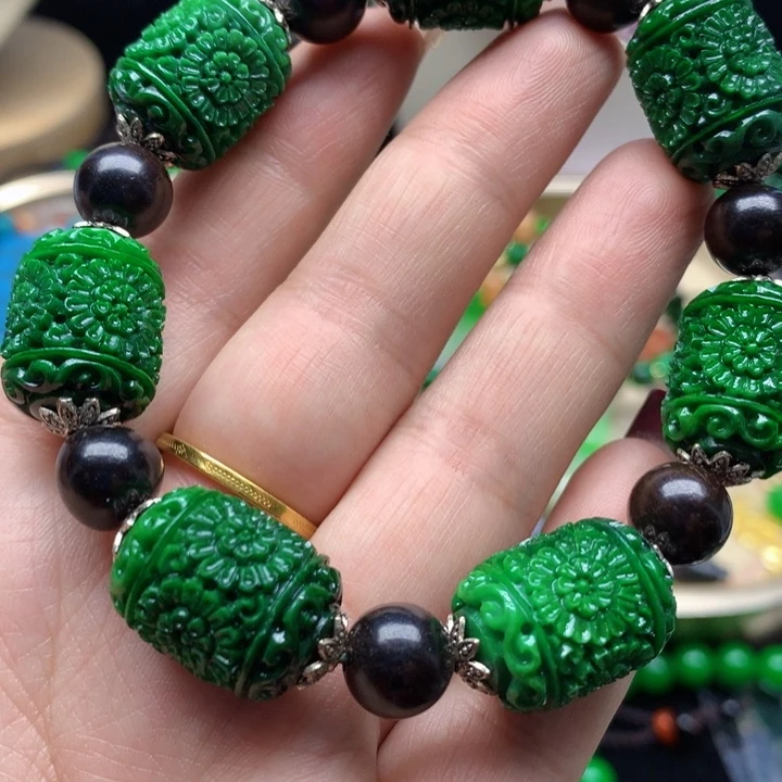 翡翠颈饰未镶嵌吊坠