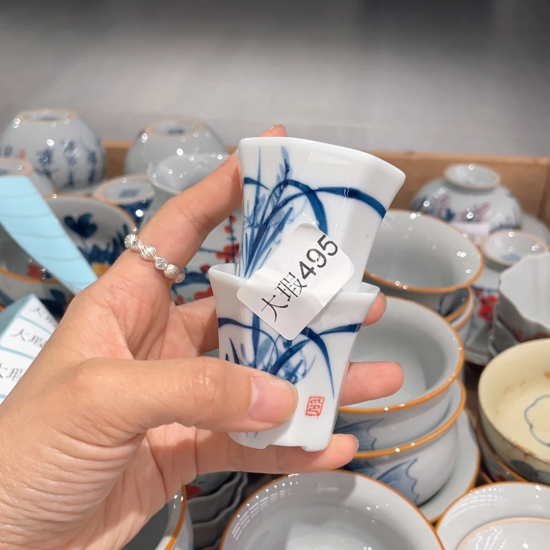 釉下手绘茶具微瑕