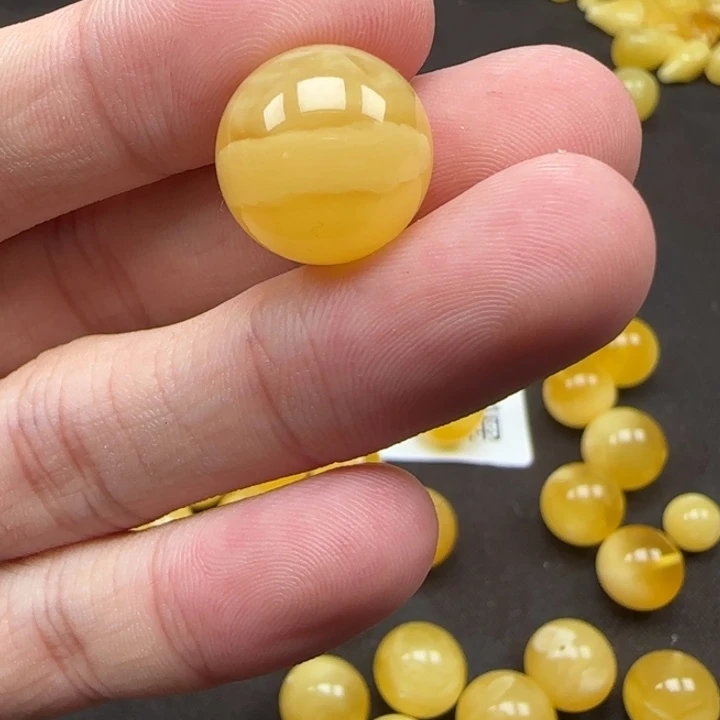 未镶嵌琥珀裸石天然118