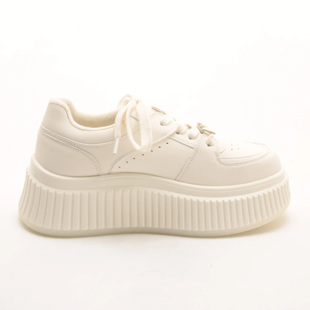 5718冬季新款系带厚底小白鞋女百搭饼干鞋加绒保暖休闲运动板鞋