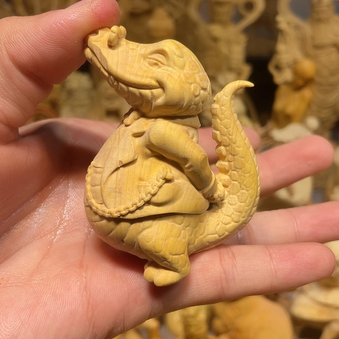 黄杨木瑕疵鳄鱼老板