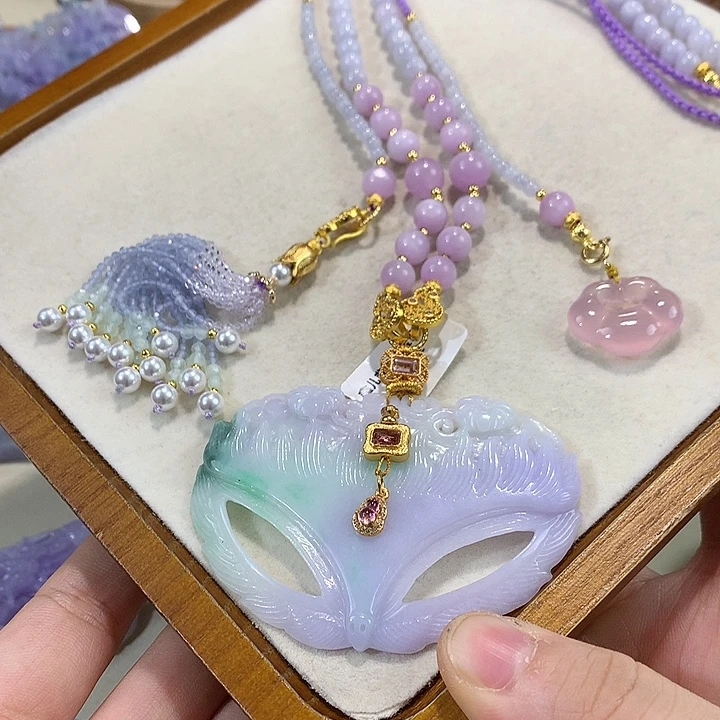 翡翠未镶嵌颈饰翡翠吊坠