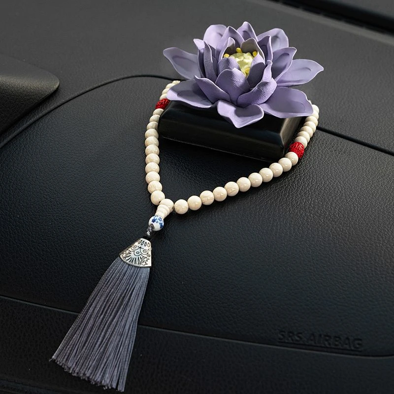 汽车摆件2025新款高档大气女神车内饰品中控台装饰品女士车载莲花