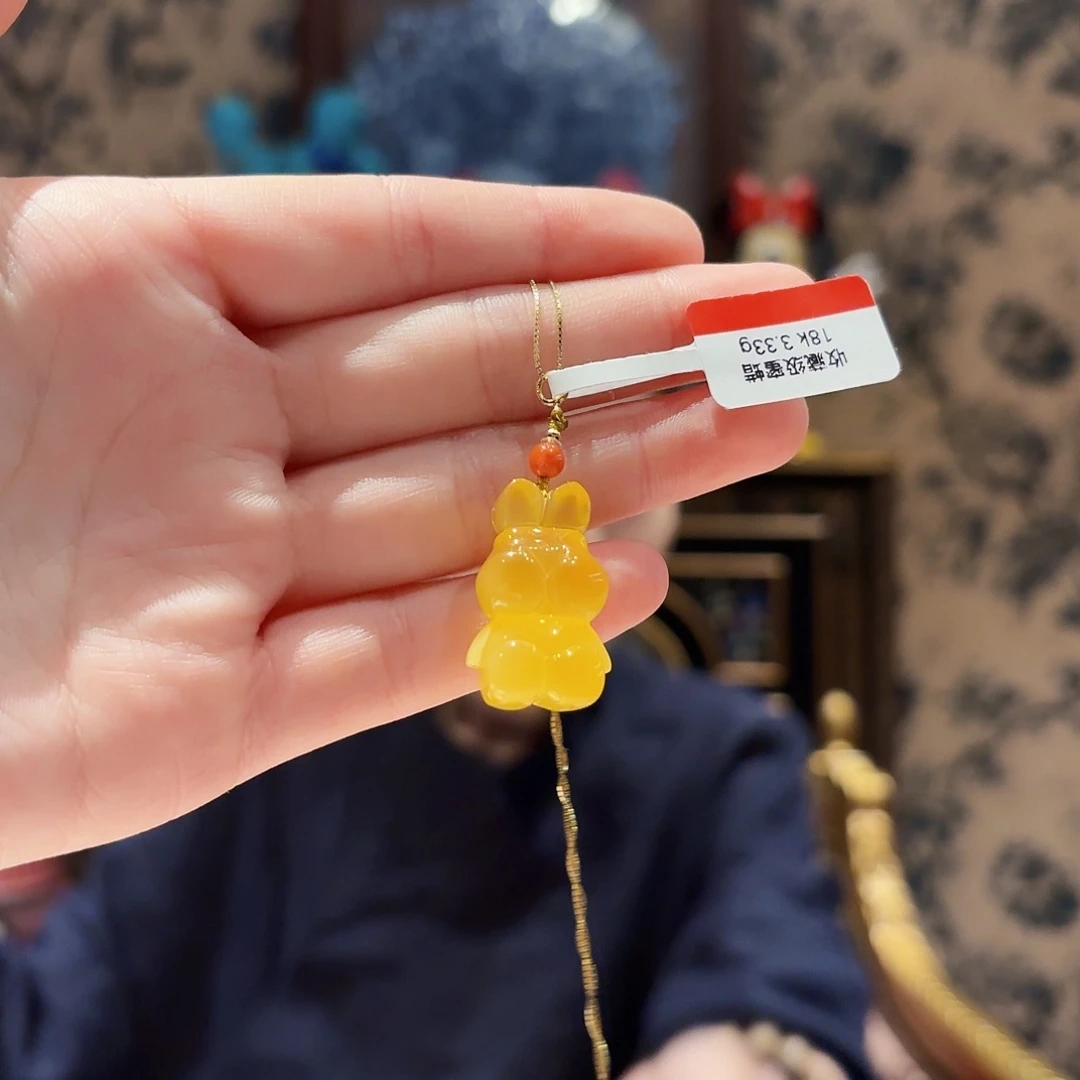 琥珀吊坠(赠链)18K金镶嵌