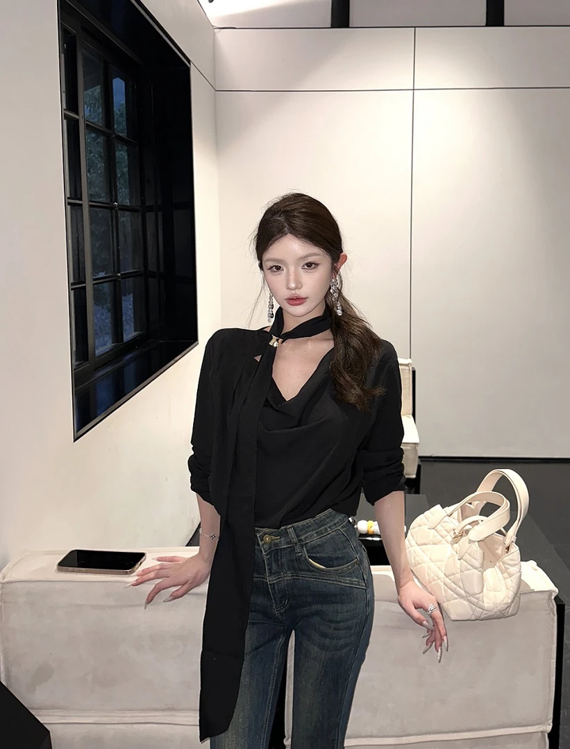 气质性感显瘦设计感飘带V领衬衫2025秋季新款高级感简约衬衣上衣