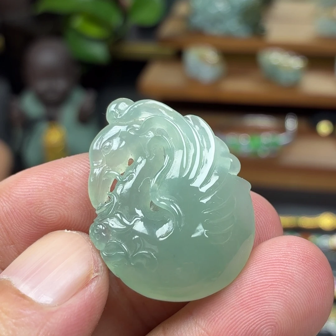 颈饰未镶嵌翡翠天鹅之梦