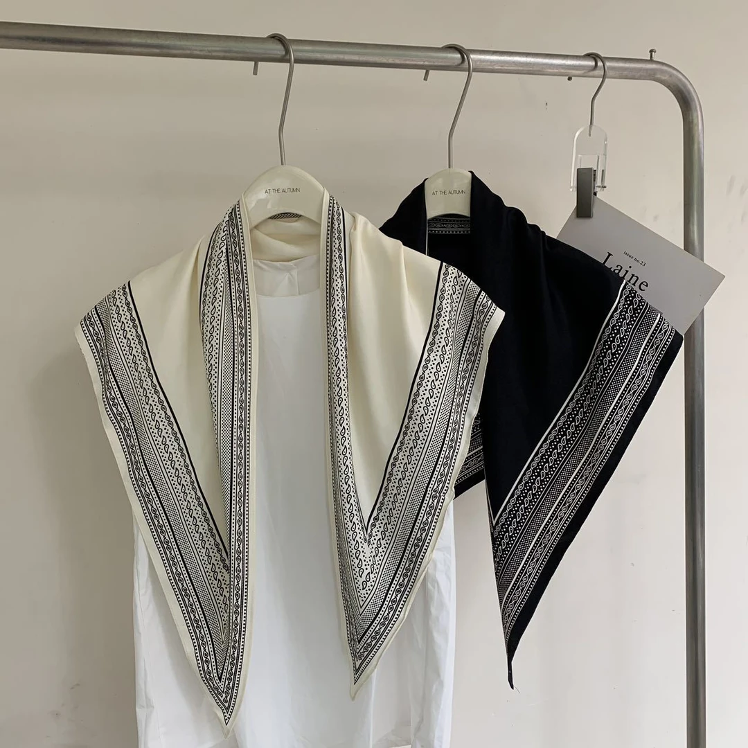 春夏款薄款三角巾丝巾仿轻薄菱形巾时髦韩系时尚护颈小丝巾薄款