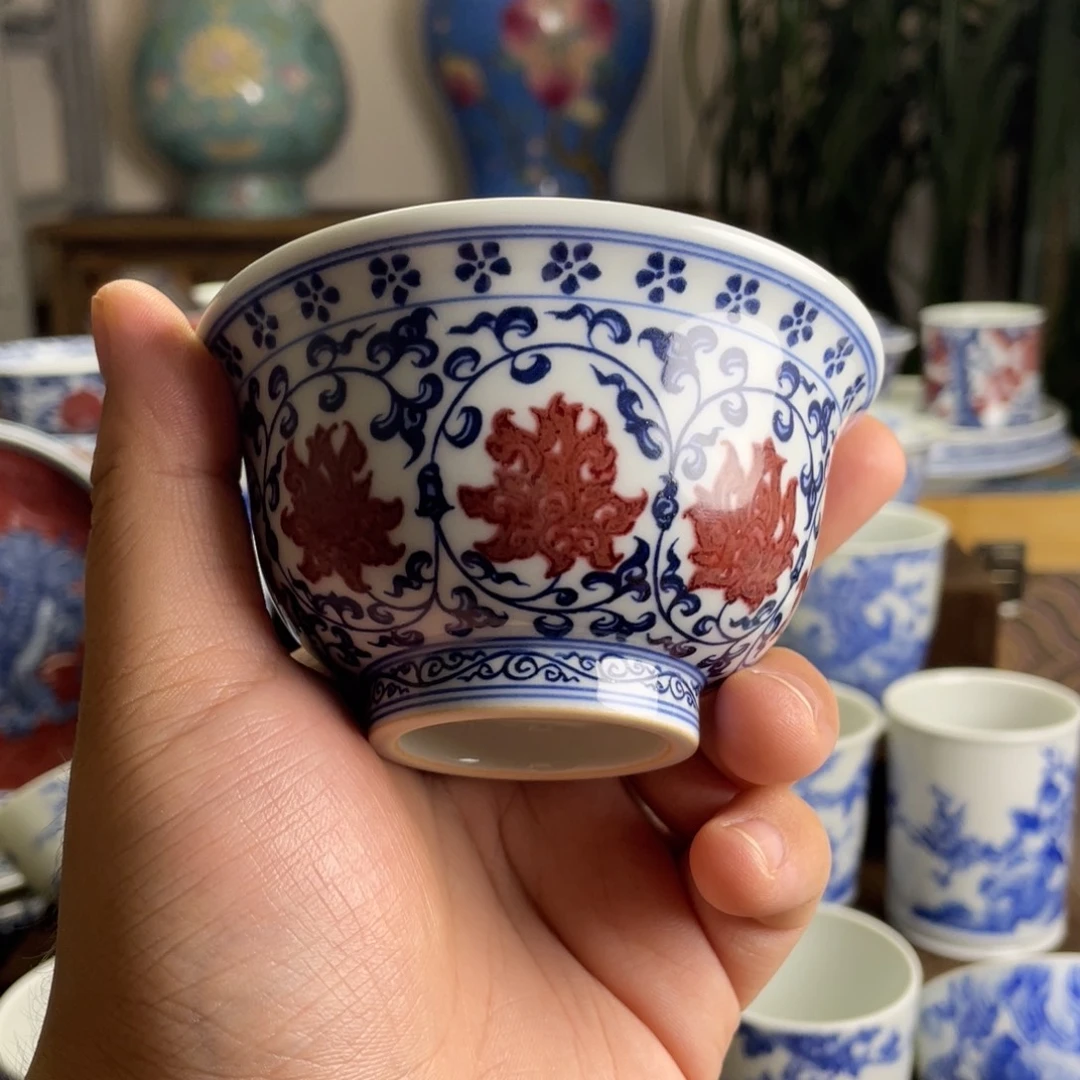 釉里红缠枝莲压手杯