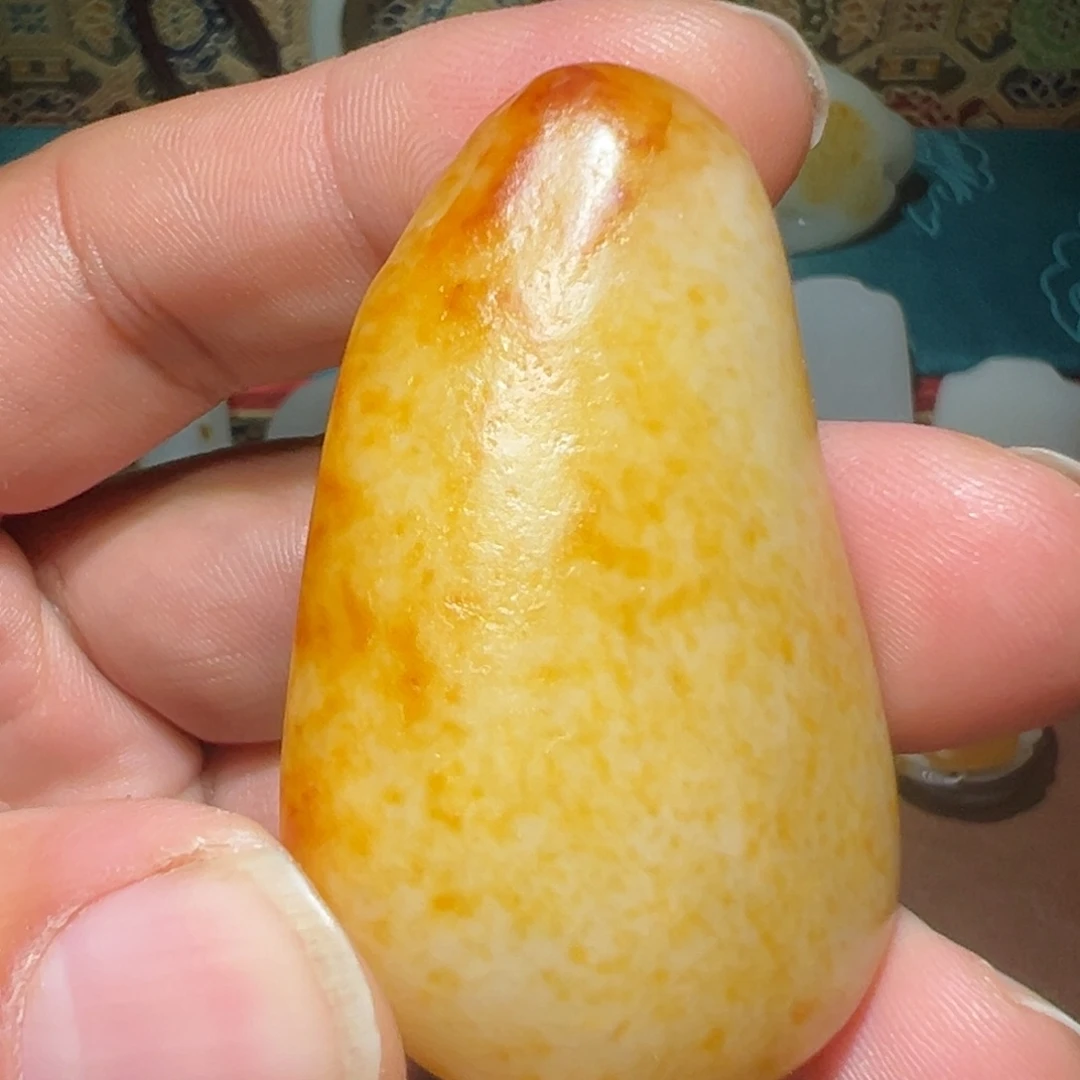 G***生和田玉（糖玉）未镶嵌颈饰