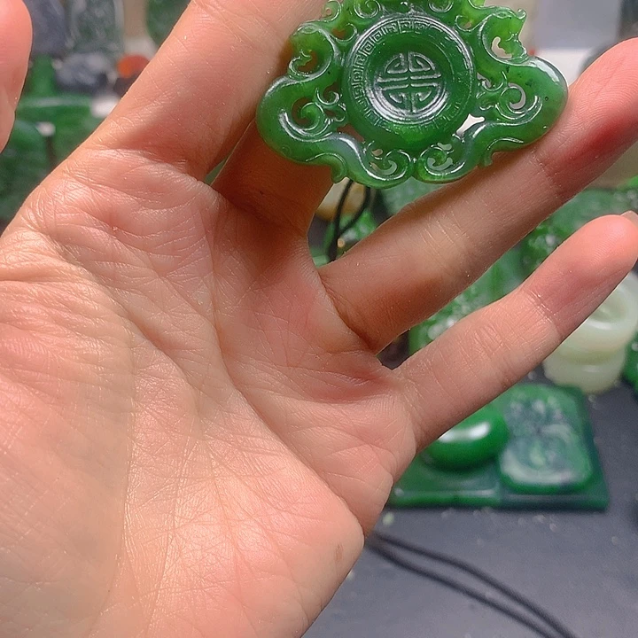 和田玉未镶嵌珠宝半成品