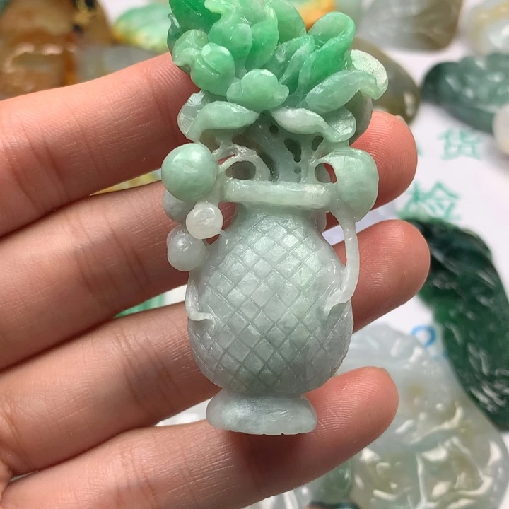定制翡翠未镶嵌翡翠