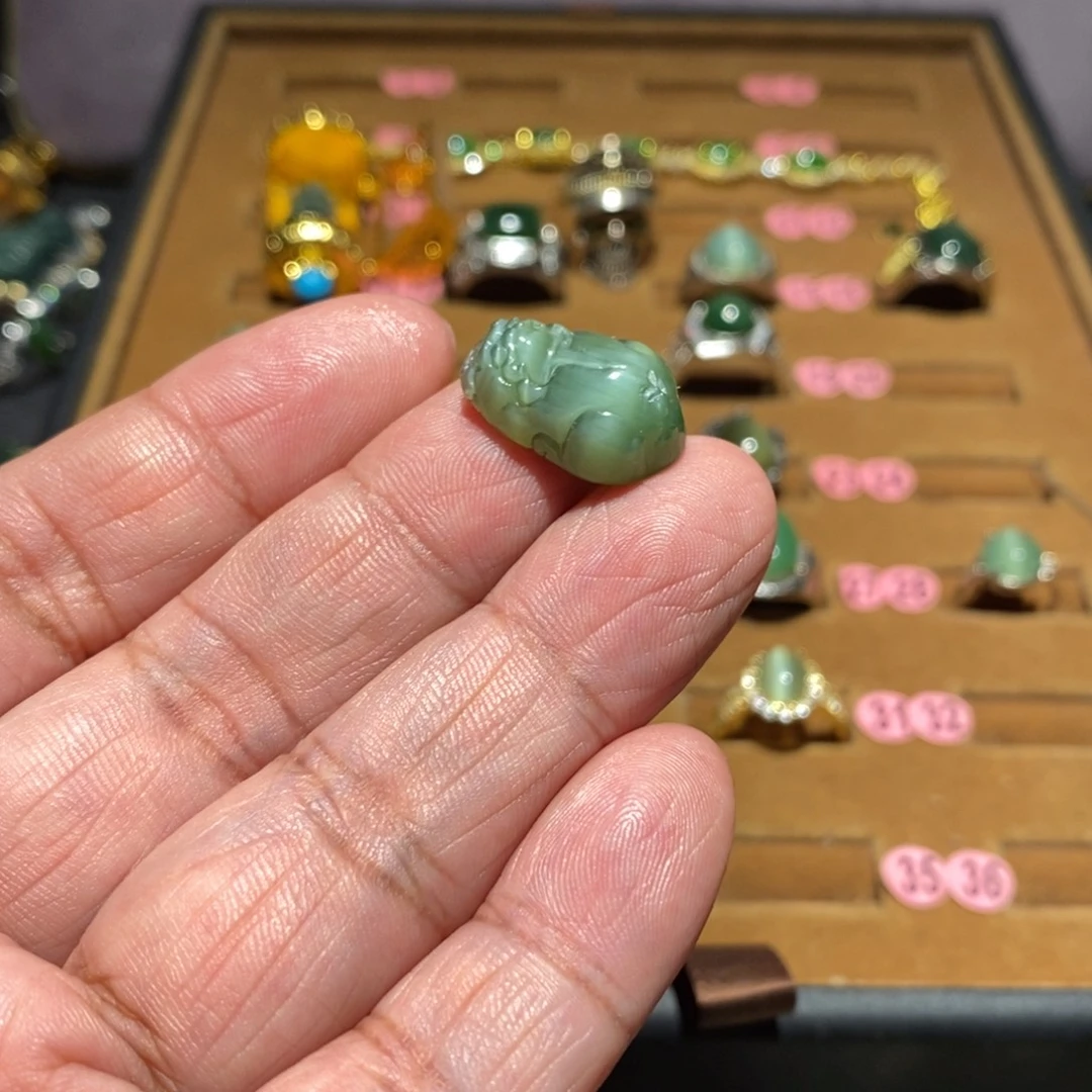 和田玉未镶嵌珠宝半成品