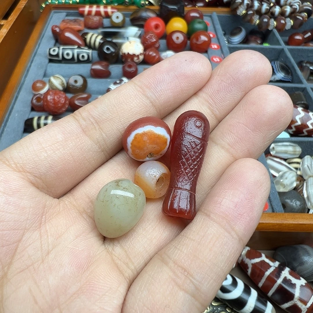 大***王玛瑙/玉髓未镶嵌珠宝半成品