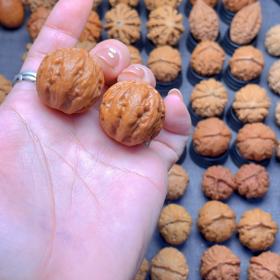 核桃文玩把件闷尖霸王龙尖有微微磕