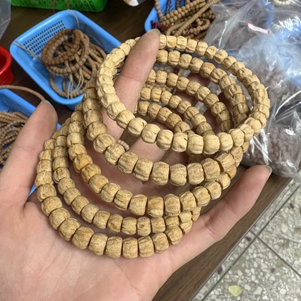 F3柏香籽手串随机一条