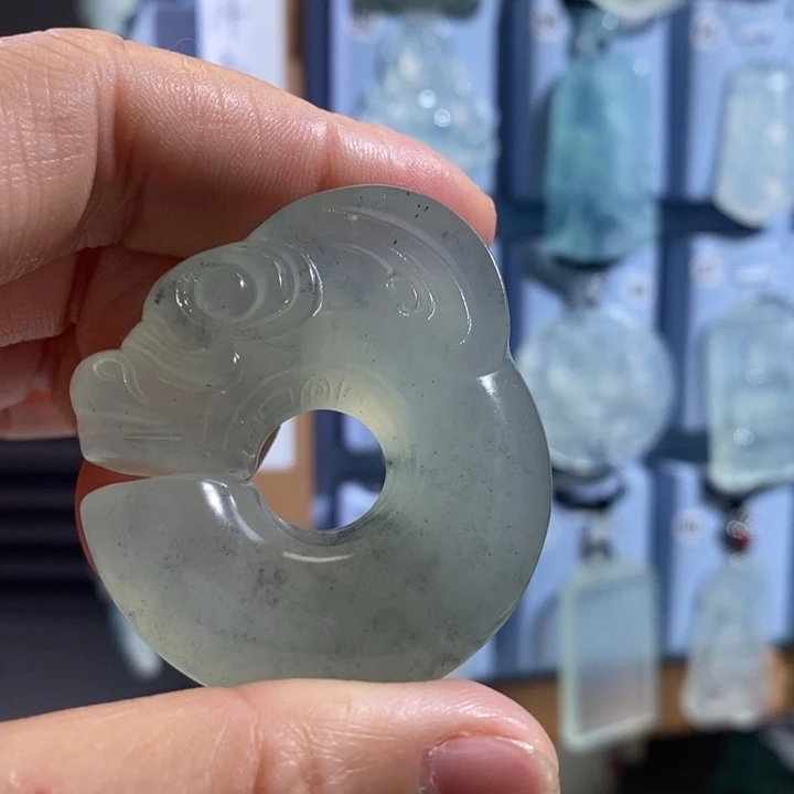 司***8岫玉未镶嵌颈饰吊坠