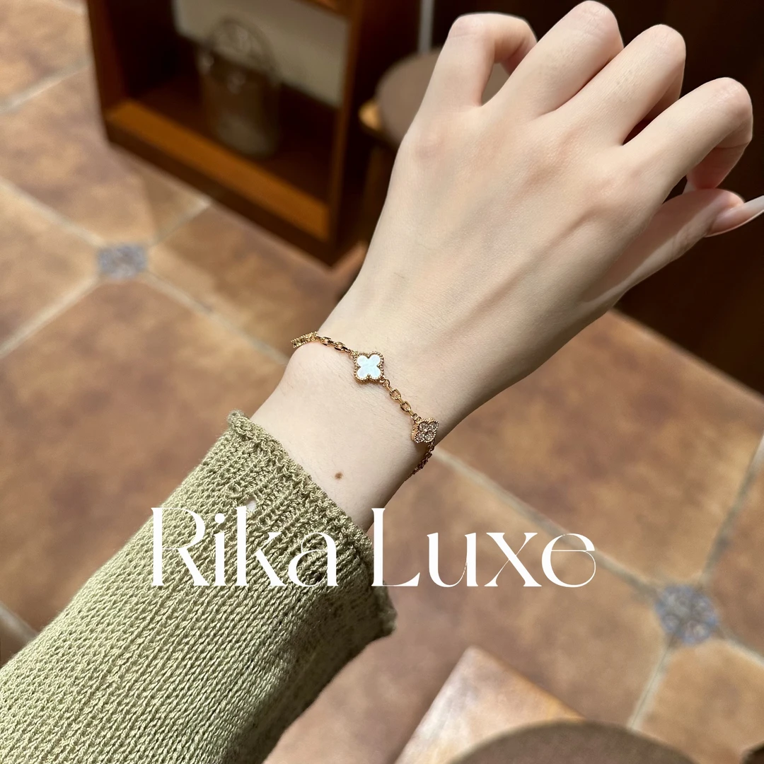 铜合金手链 镀K金高定迷你白花系列 轻奢气质时尚百搭不掉色手链