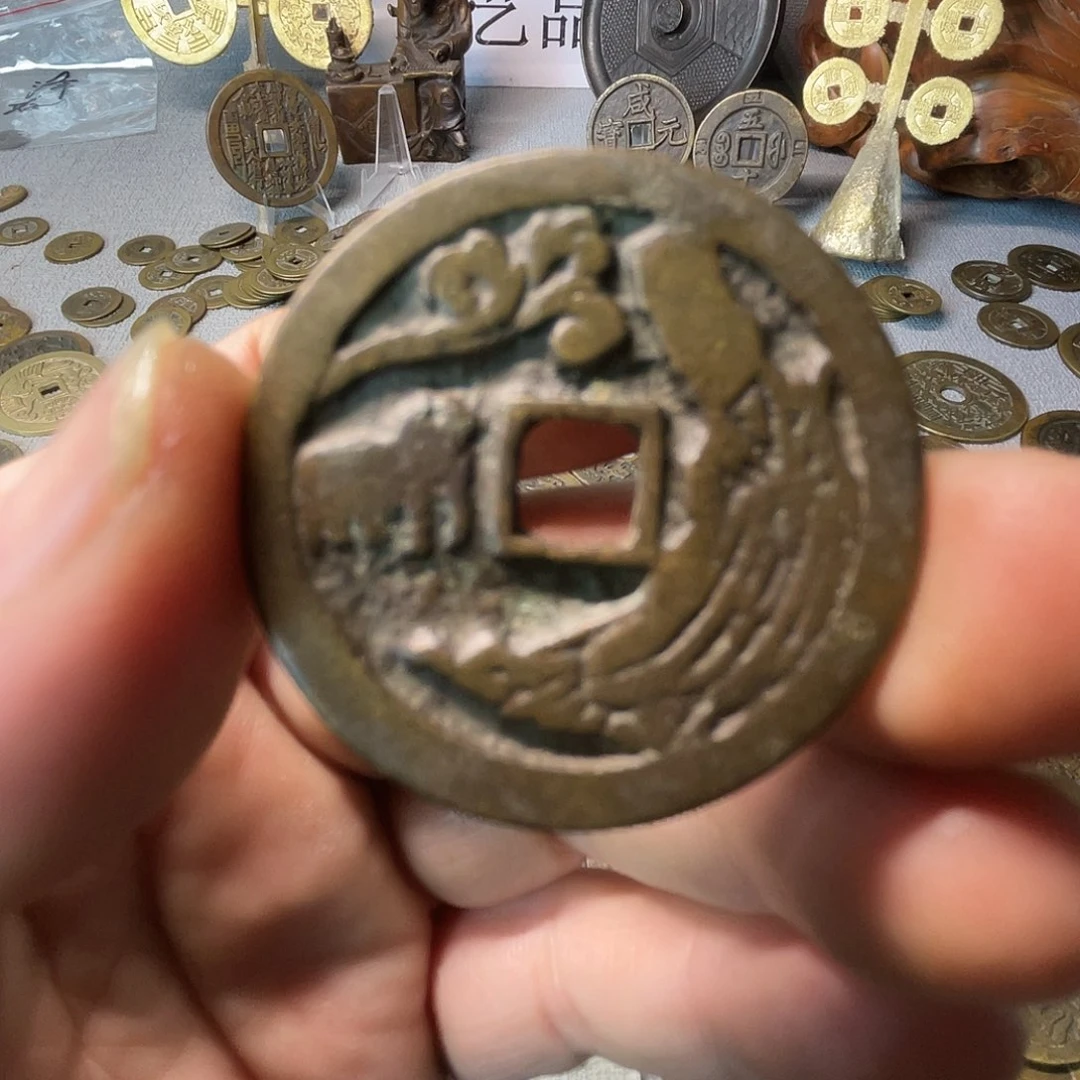 铜铁合金类社**哥现代工艺品摆件工艺品