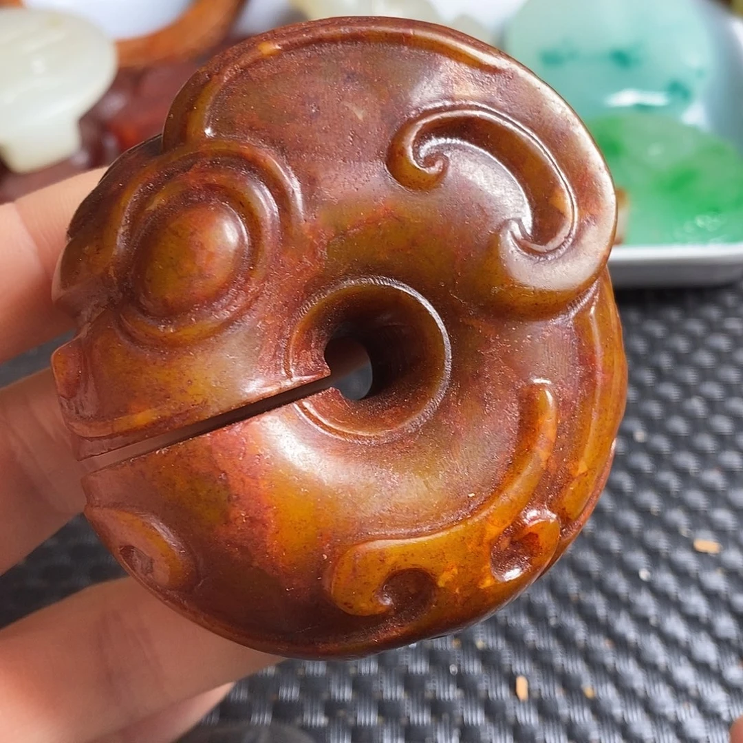 岫岩老玉（透闪石质玉）未镶嵌珠宝奇石