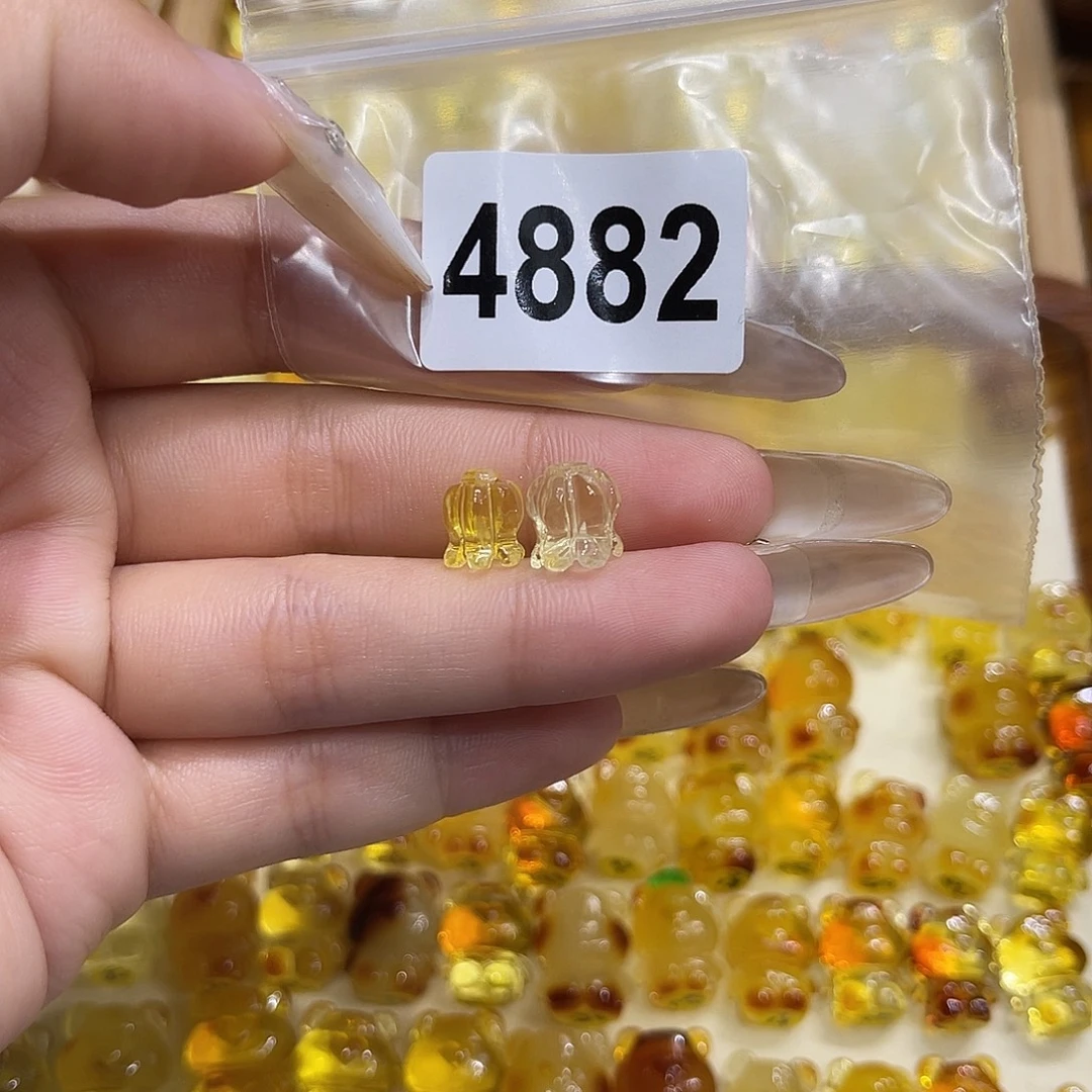 琥珀未镶嵌珠宝奇石