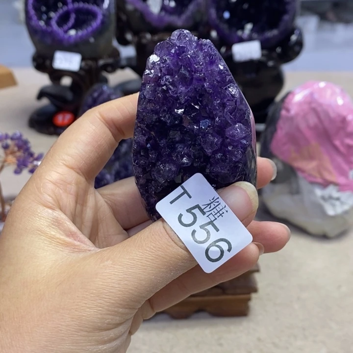 未镶嵌水晶大型摆件（非配饰）