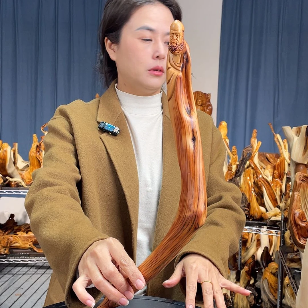 柏木（崖柏）随型艺术根雕