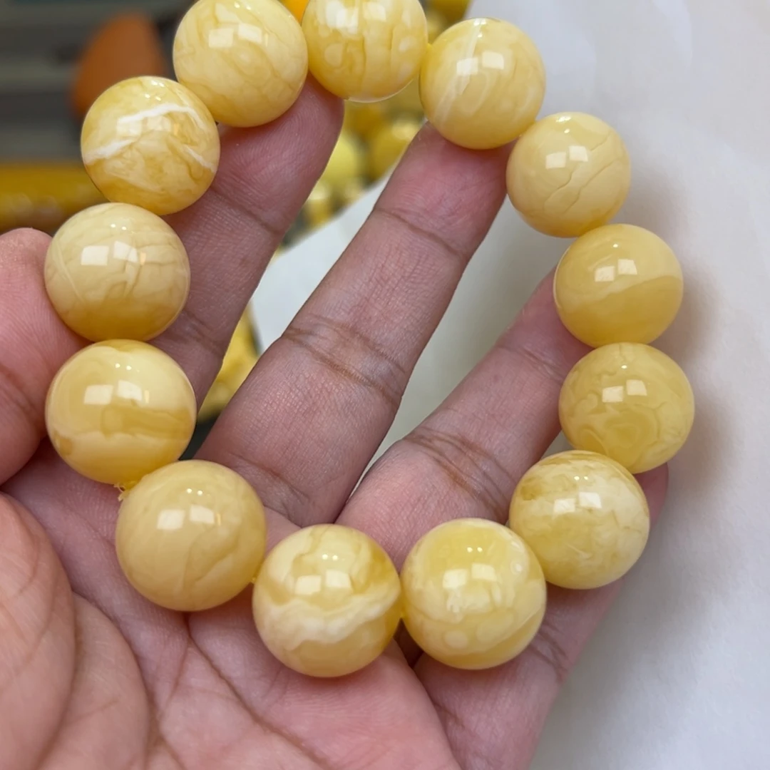 阿***室蜜蜡未镶嵌珠宝奇石18加44.26克