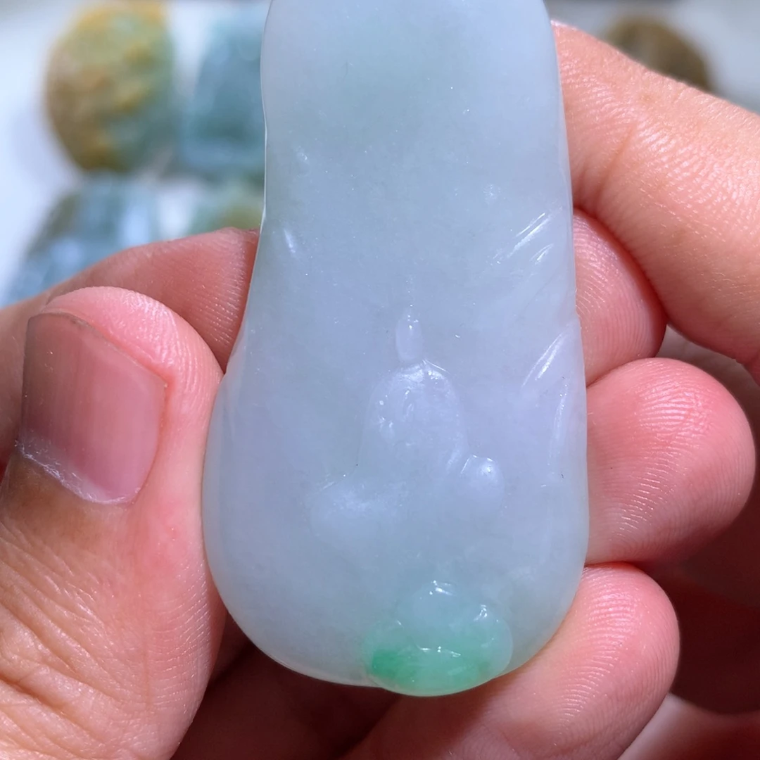 定制翡翠未镶嵌挂件