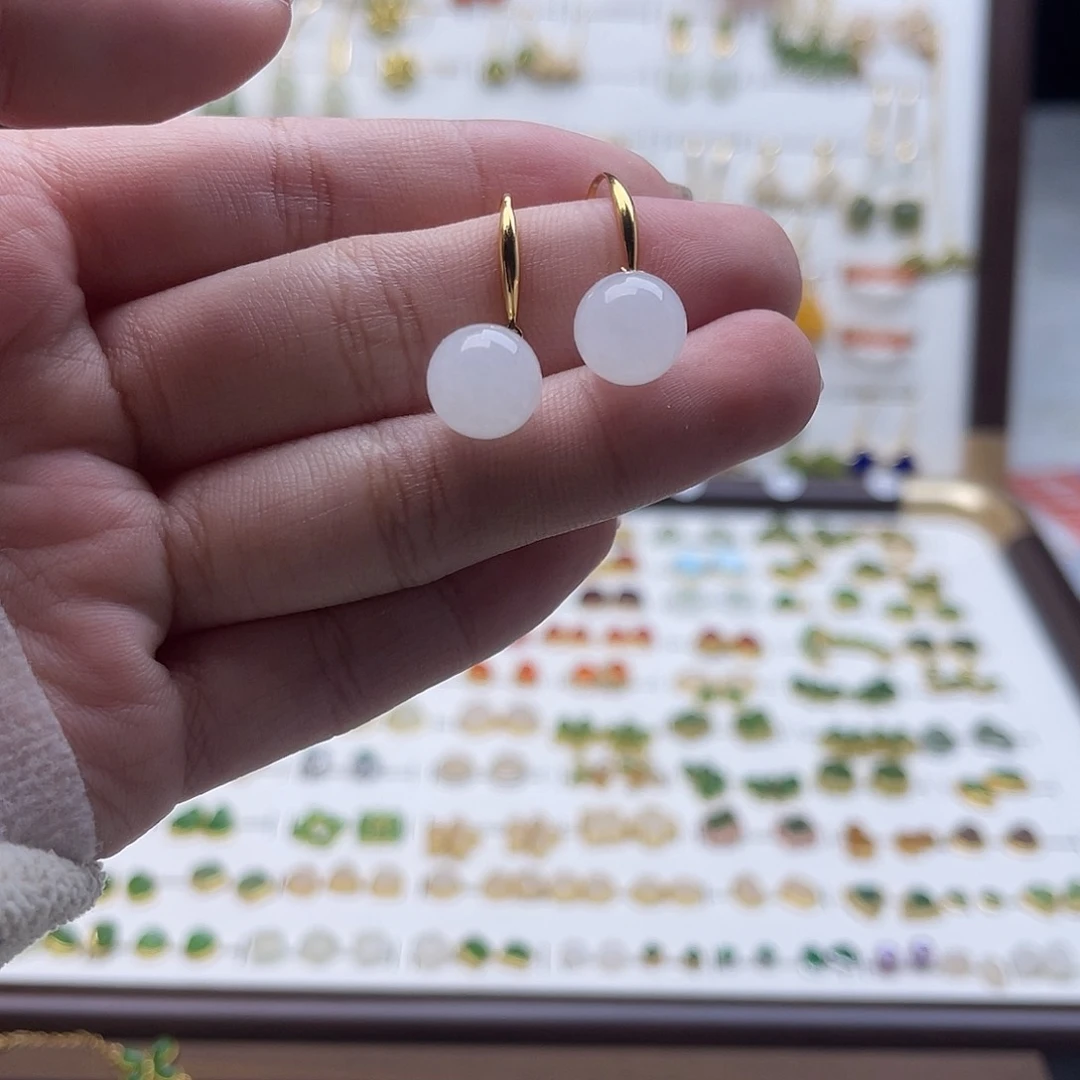 未镶嵌和田玉耳饰