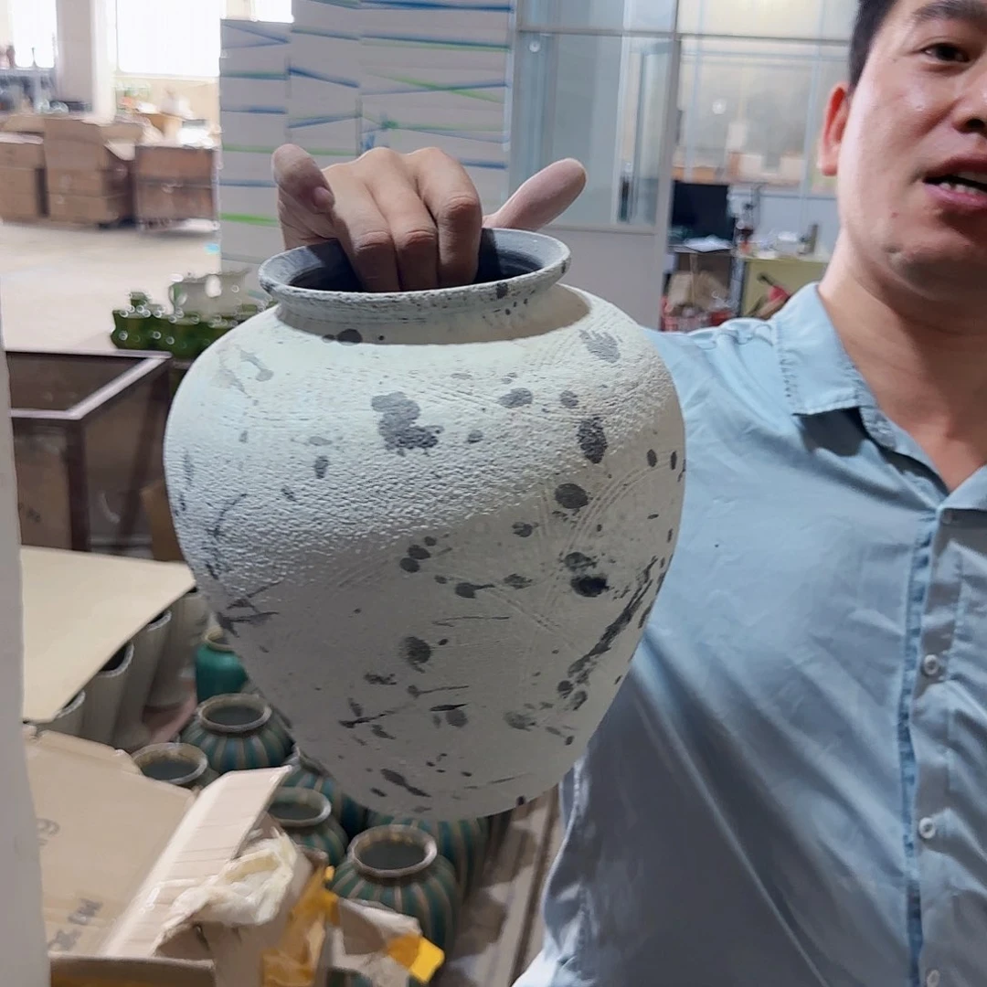 景德镇陶瓷花瓶微瑕